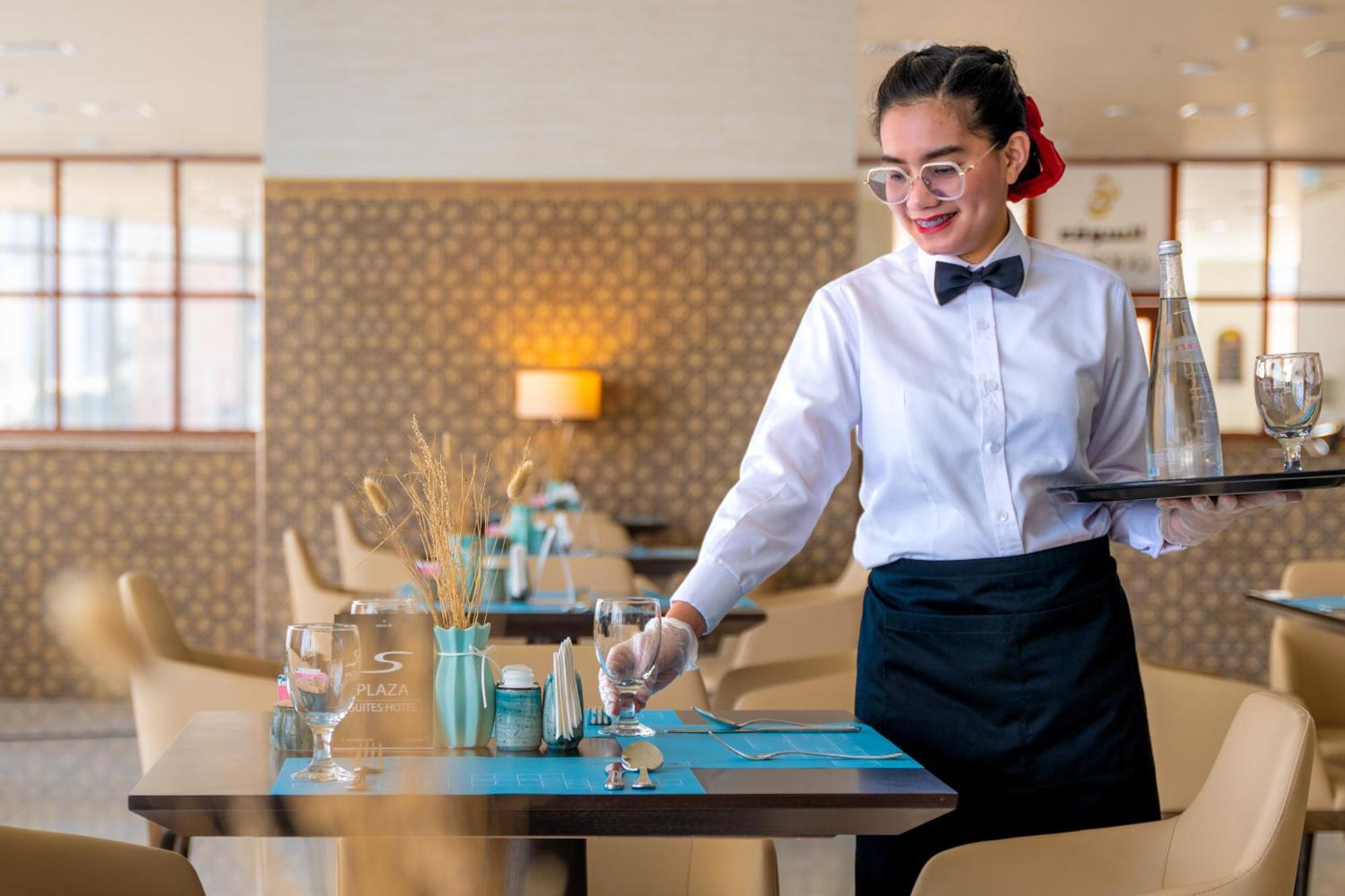 S Plaza Suites Hotel Seef ภายนอก รูปภาพ